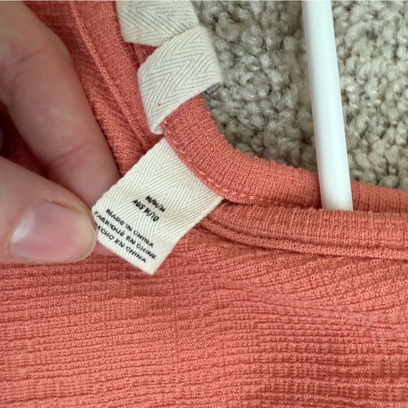 Roxy Good Keepsake Cropped Tank Top Cross Over Back Size Medium - Picture 6 of 6